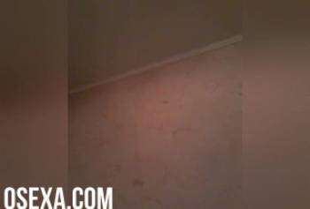 Прелестная узбечка одевается после секса на кровати