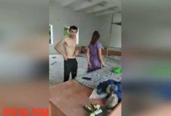 Узбека застукали на стройке во время секса